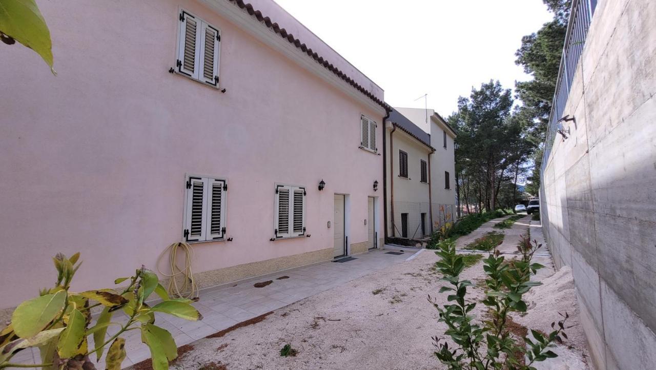 Residenza La Pineta Orosei Villa Eksteriør bilde